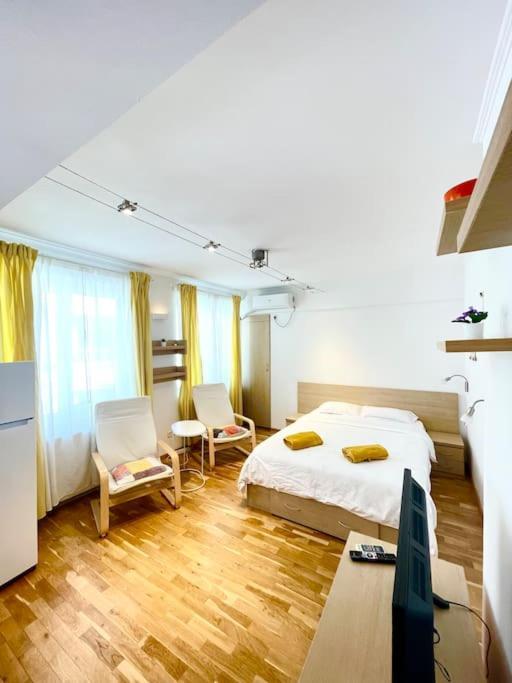 Boutique Apartment In The Bucharest City Center Luaran gambar